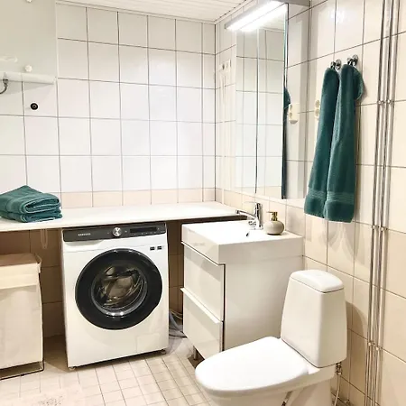 דירה Cozy One-bedroom With Sauna And Free Carport Parking *