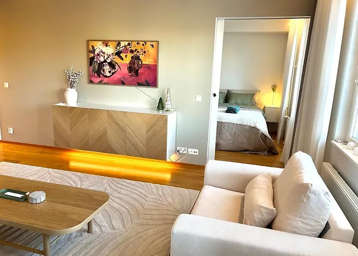 Cozy One-bedroom With Sauna And Free Carport Parking *